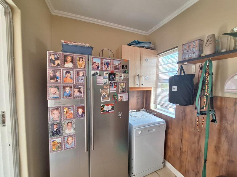 3 Bedroom Property for Sale in Fraaiuitsig Western Cape